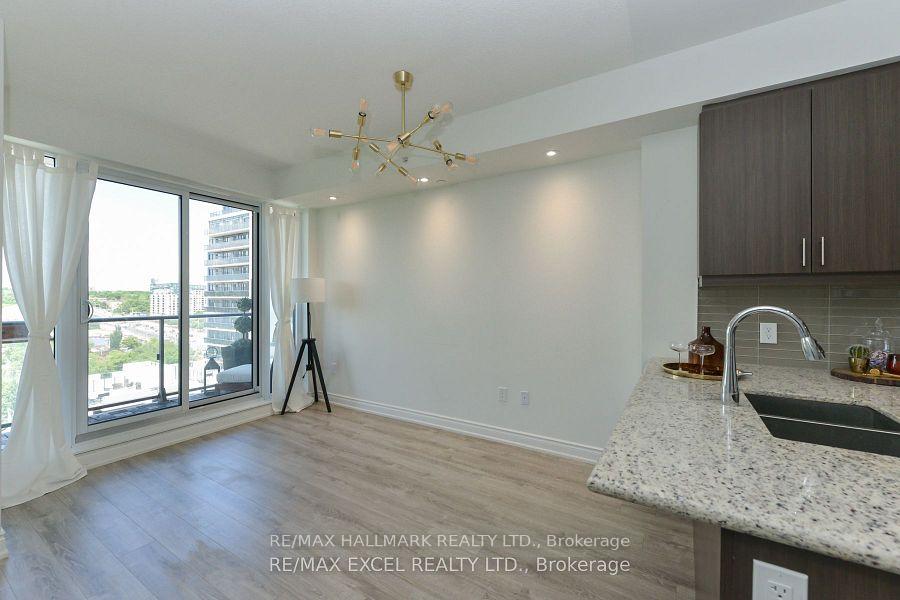 Front of Unit 1011, 9618 Yonge Street
