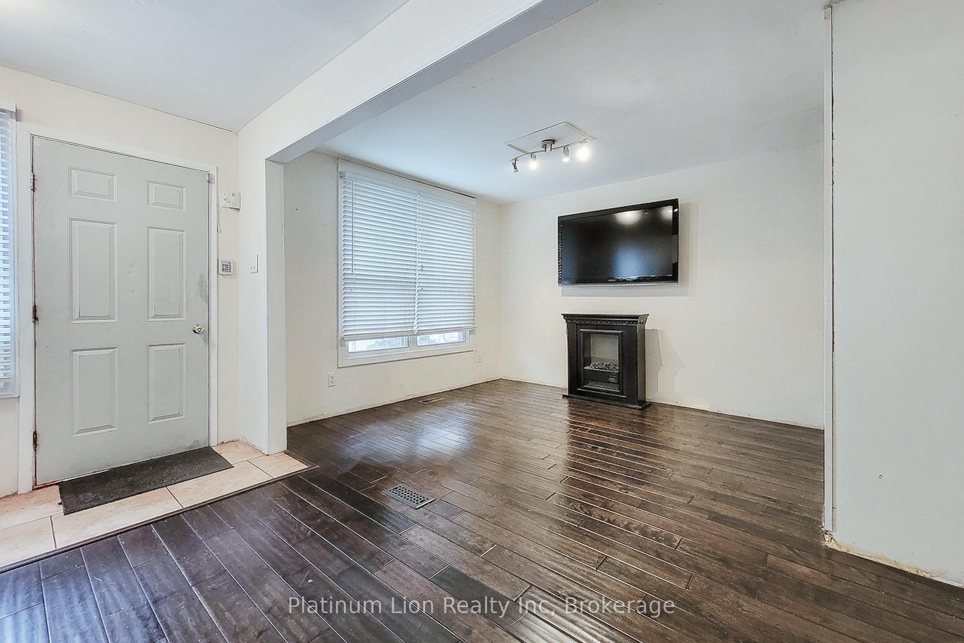 Photo 8 of 224 East 8th Street, Hamilton, Centremount — HOMEH