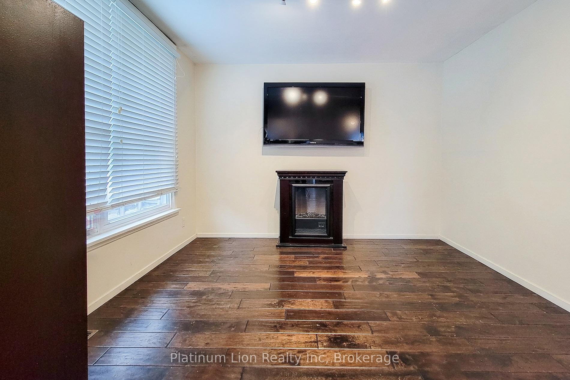 Photo 9 of 224 East 8th Street, Hamilton, Centremount — HOMEH