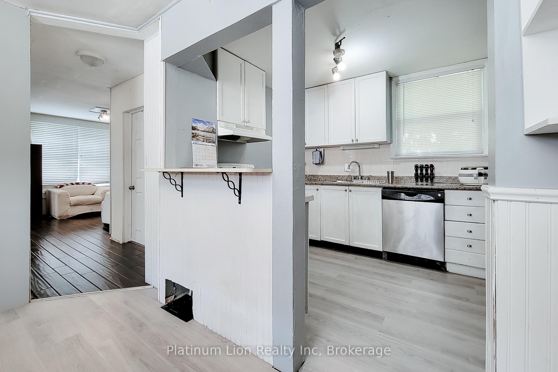 Photo 13 of 224 East 8th Street, Hamilton, Centremount — HOMEH