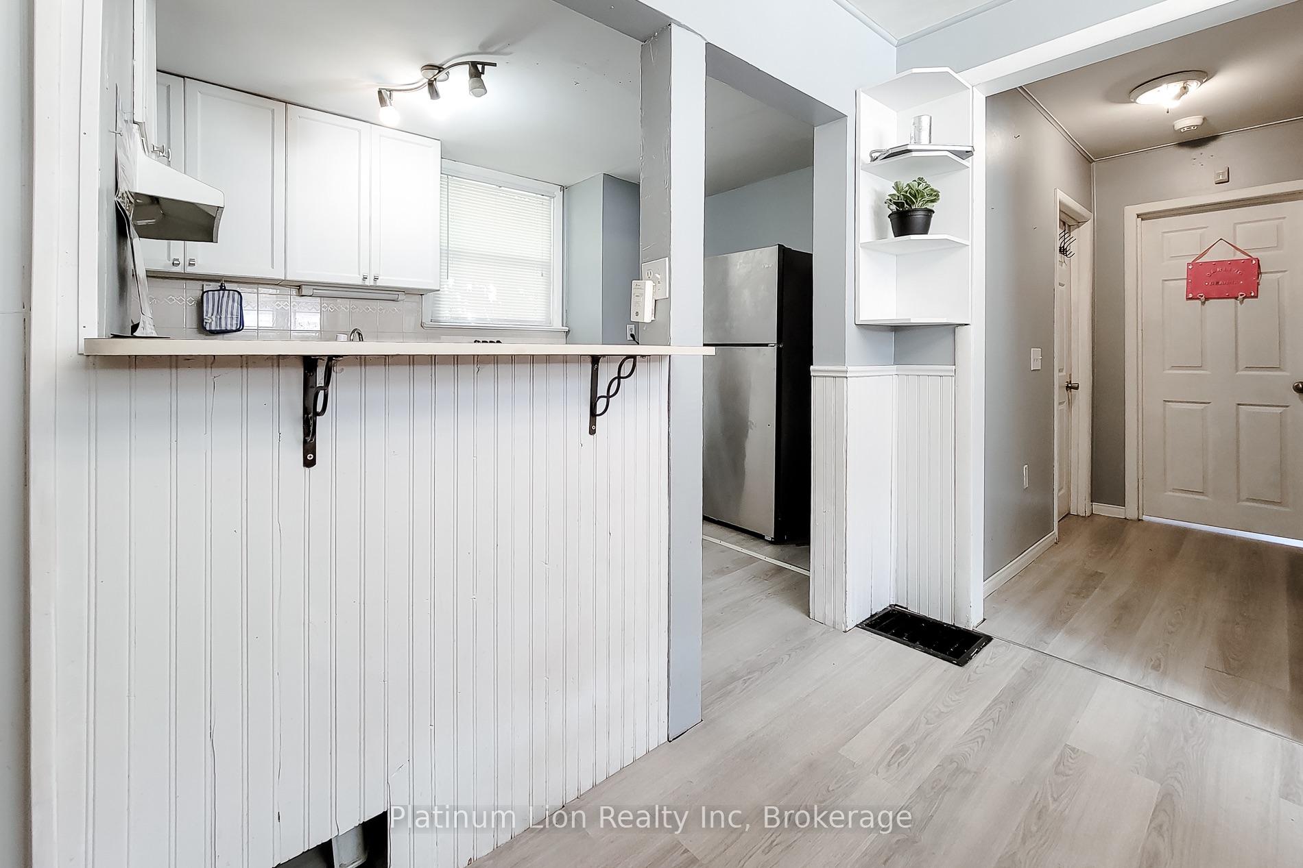 Photo 14 of 224 East 8th Street, Hamilton, Centremount — HOMEH