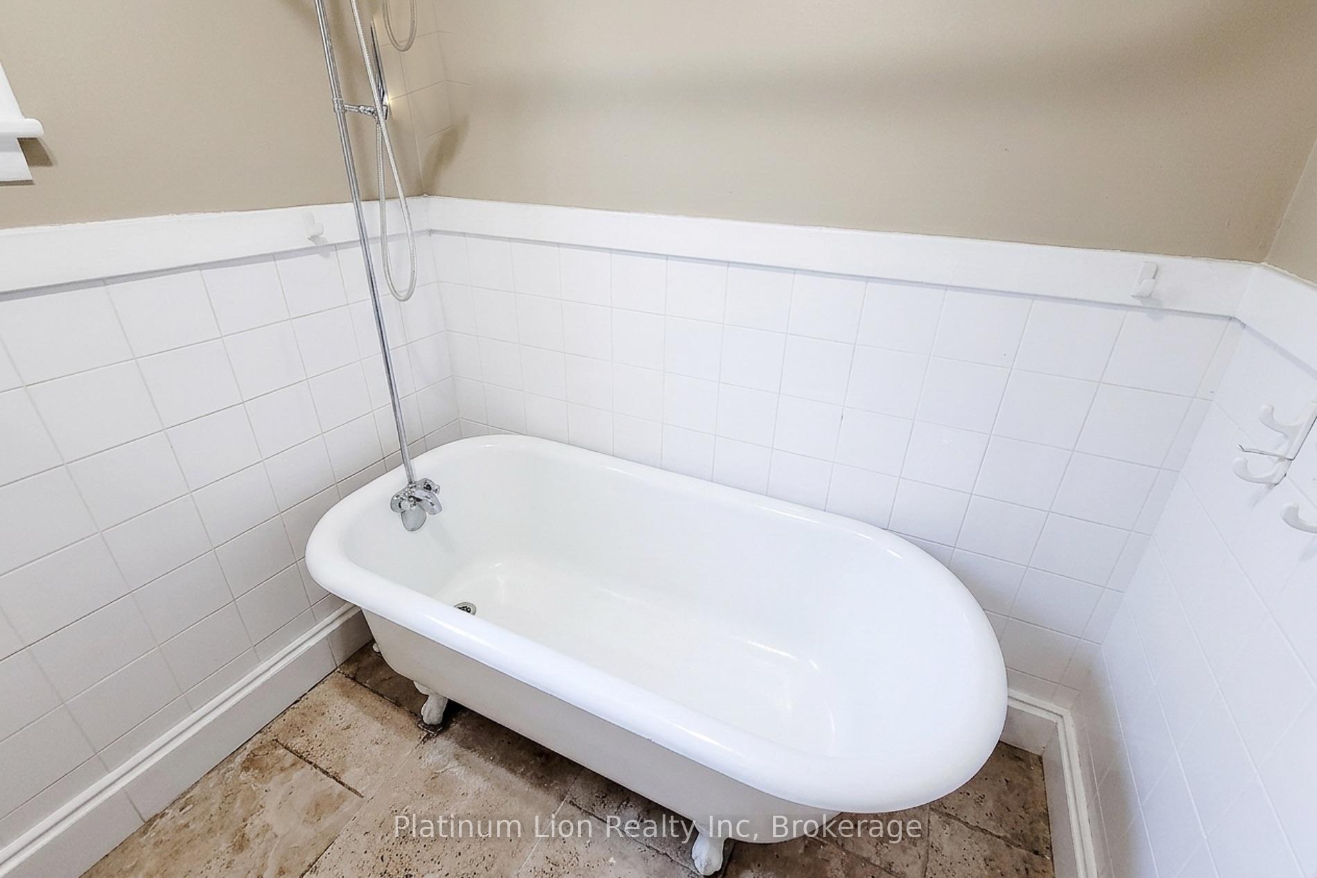 Photo 25 of 224 East 8th Street, Hamilton, Centremount — HOMEH