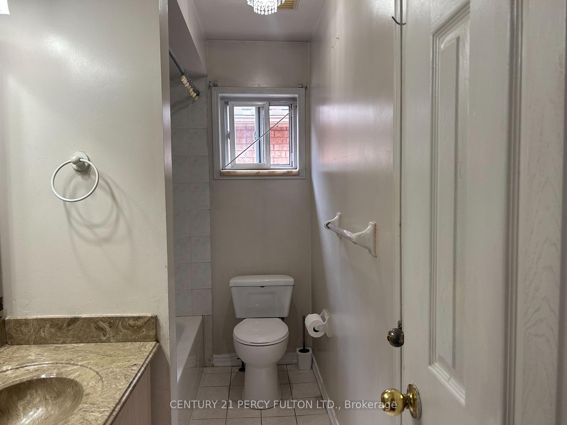 Photo 11 of 13 Purdy Crescent, North York, Humberlea-Pelmo Park — HOMEH
