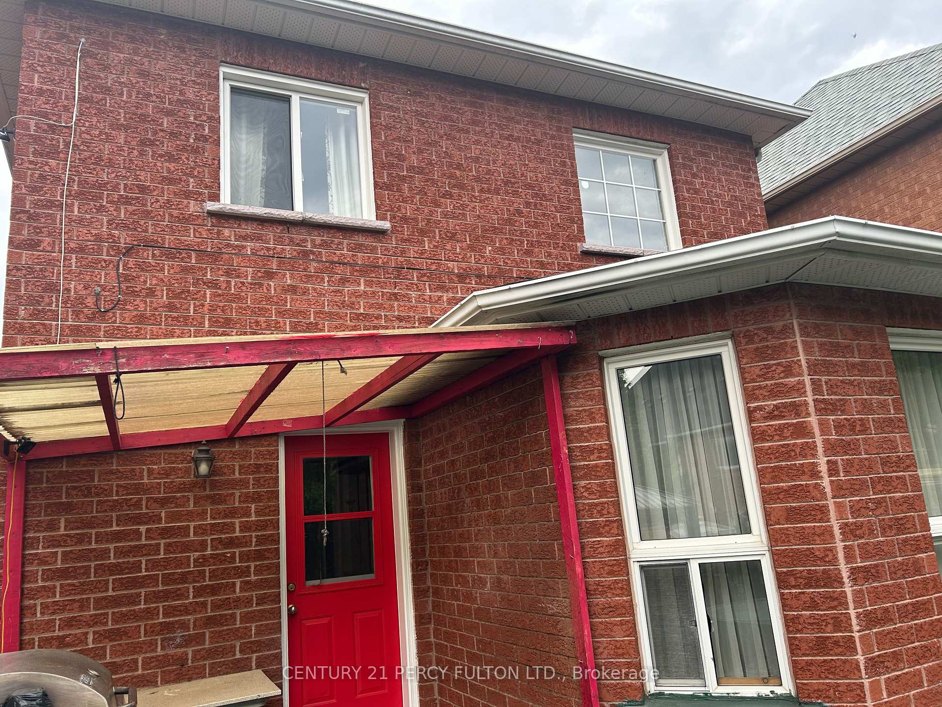 Photo 16 of 13 Purdy Crescent, North York, Humberlea-Pelmo Park — HOMEH