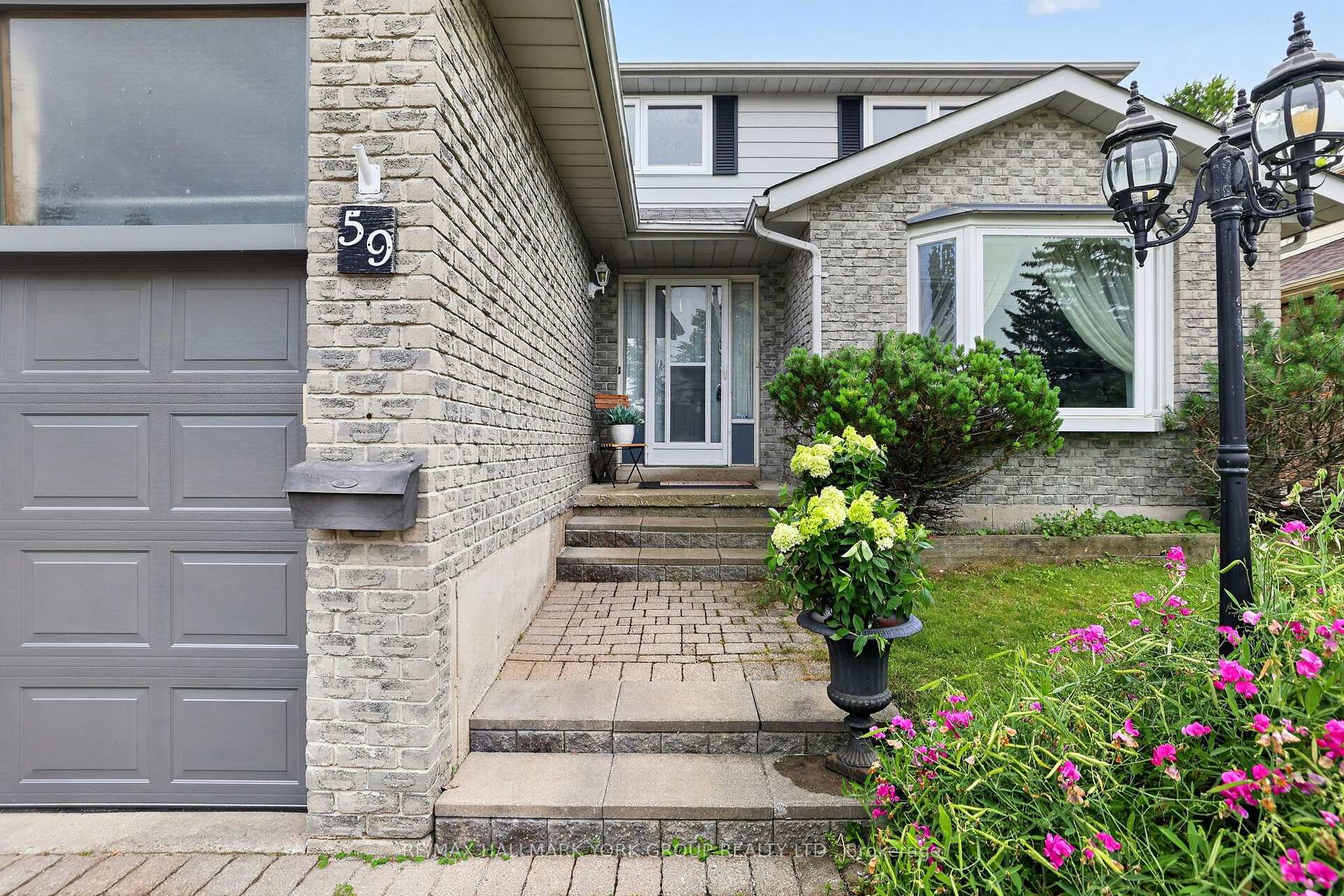 Photo 3 of 59 Riverglen Drive, Georgina, Keswick South — HOMEH