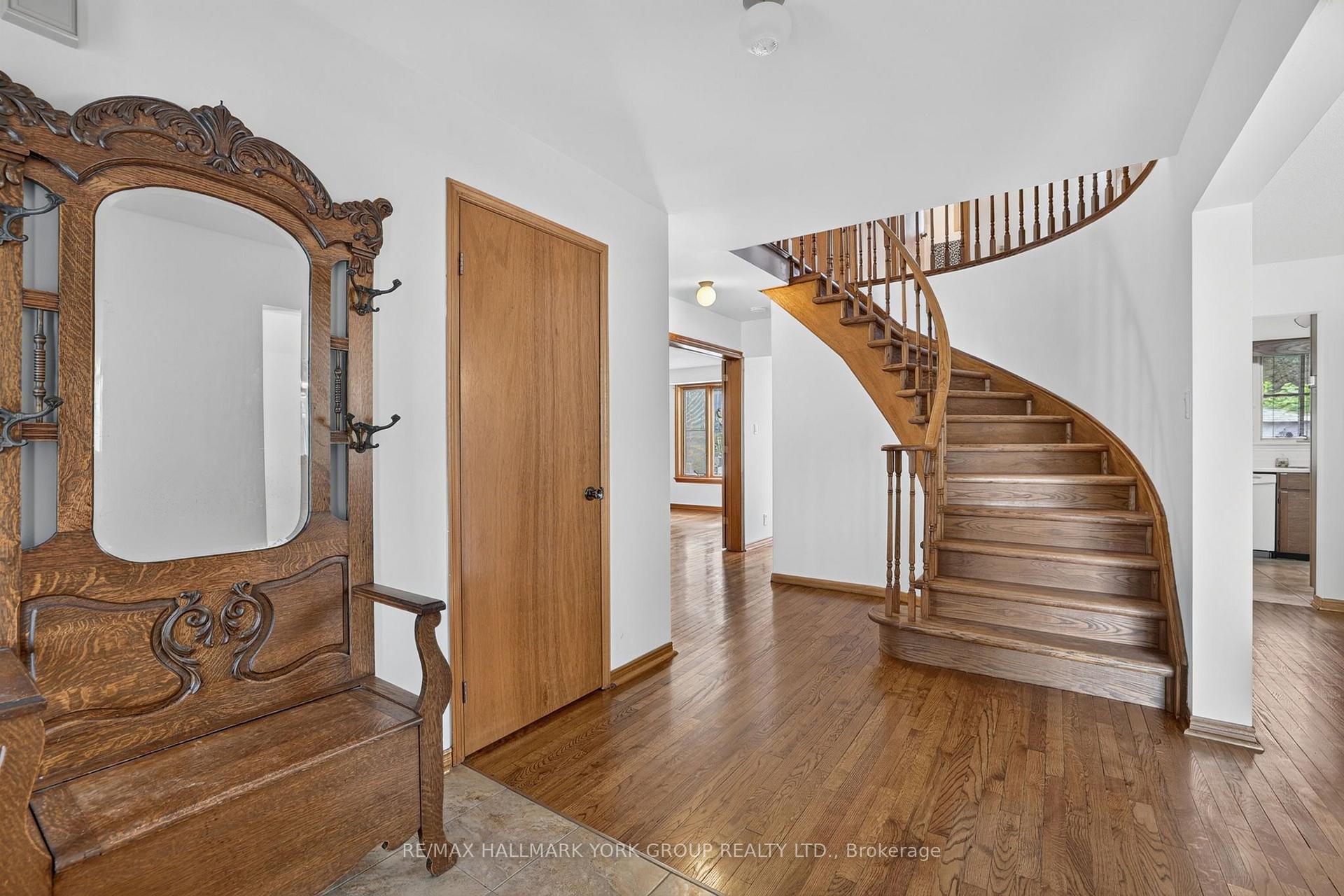 Photo 7 of 59 Riverglen Drive, Georgina, Keswick South — HOMEH