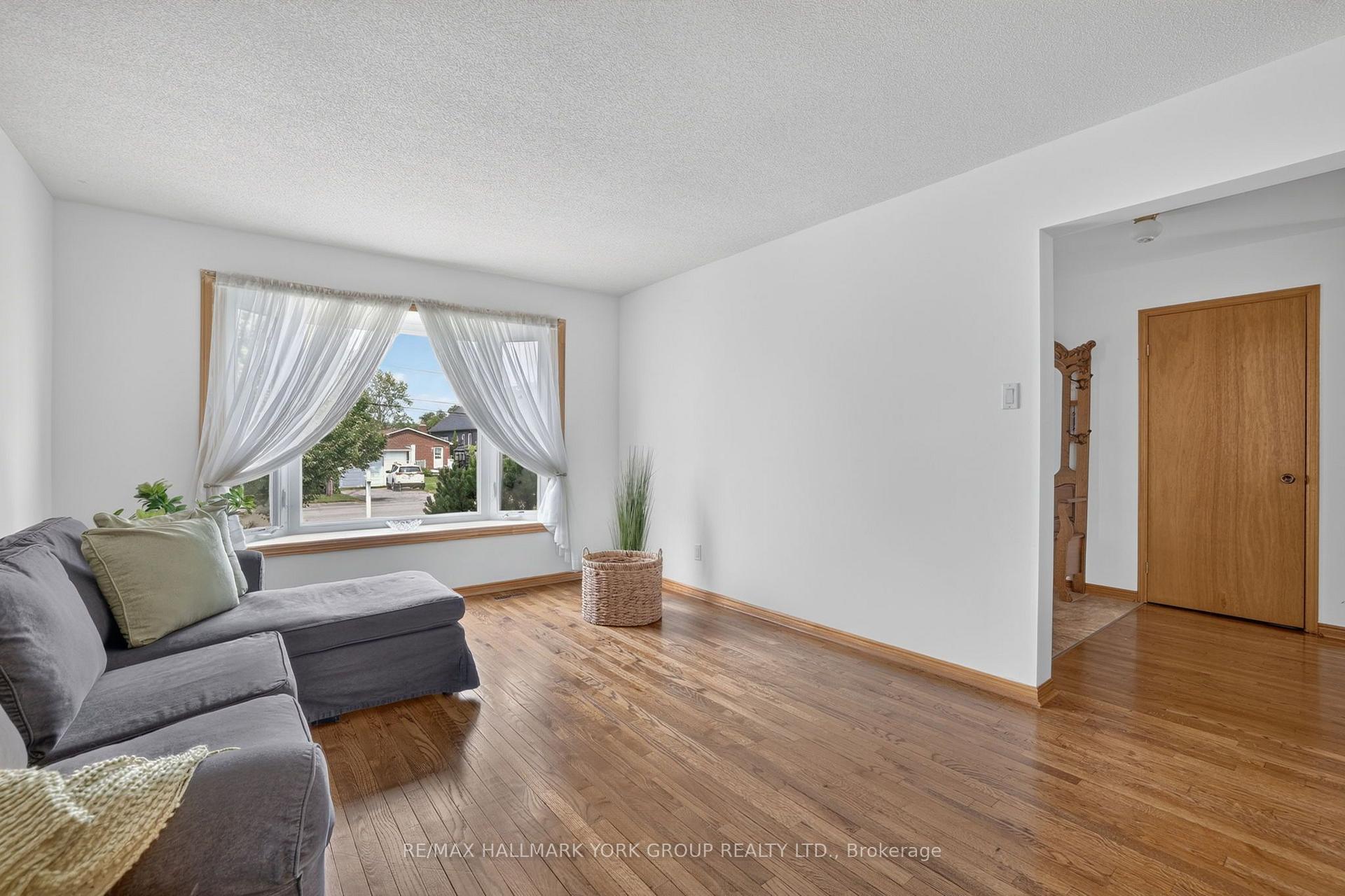 Photo 23 of 59 Riverglen Drive, Georgina, Keswick South — HOMEH