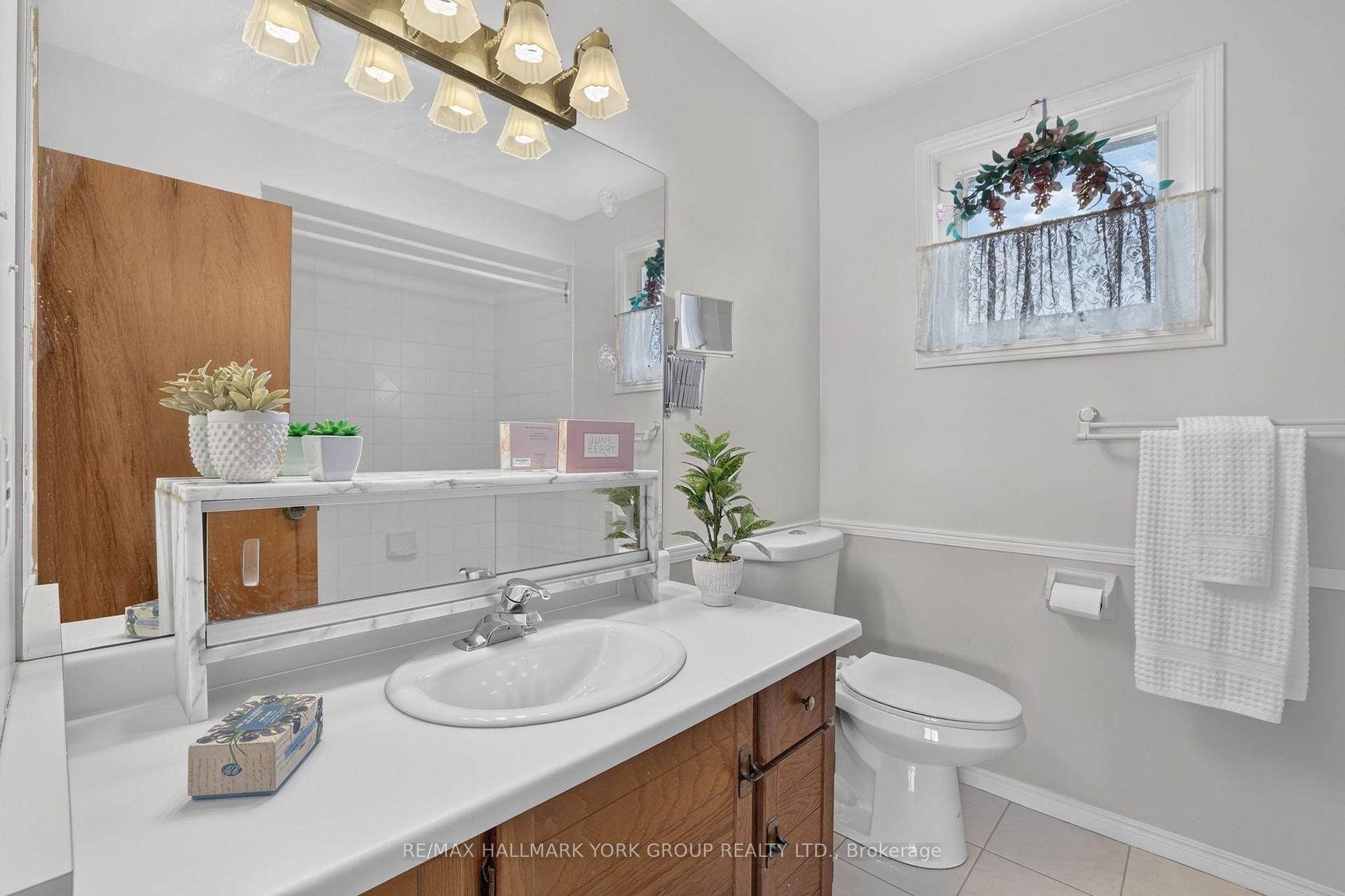 Photo 30 of 59 Riverglen Drive, Georgina, Keswick South — HOMEH
