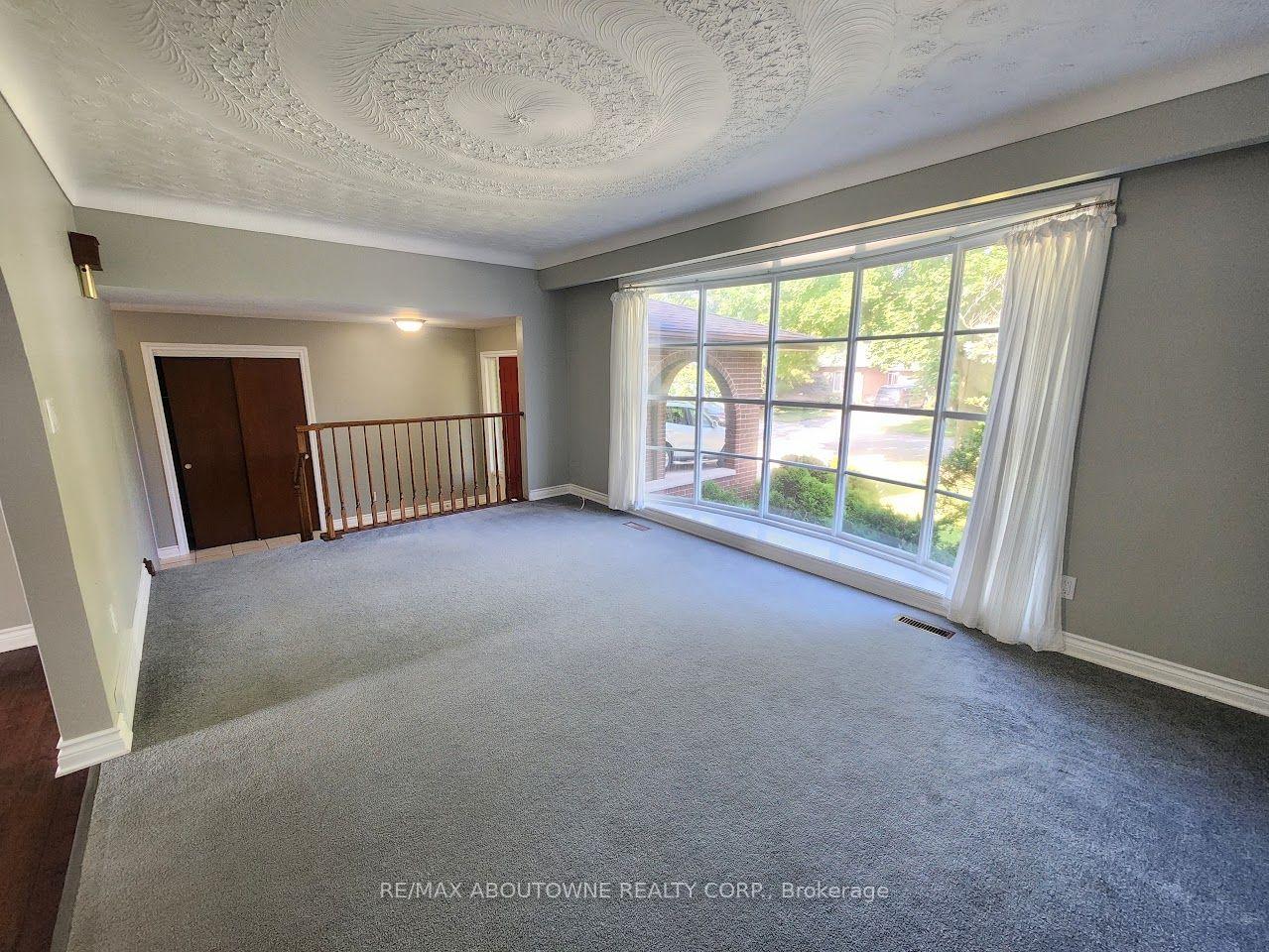 Photo 5 of 64 Adel Drive, St. Catharines, Carlton/Bunting — HOMEH