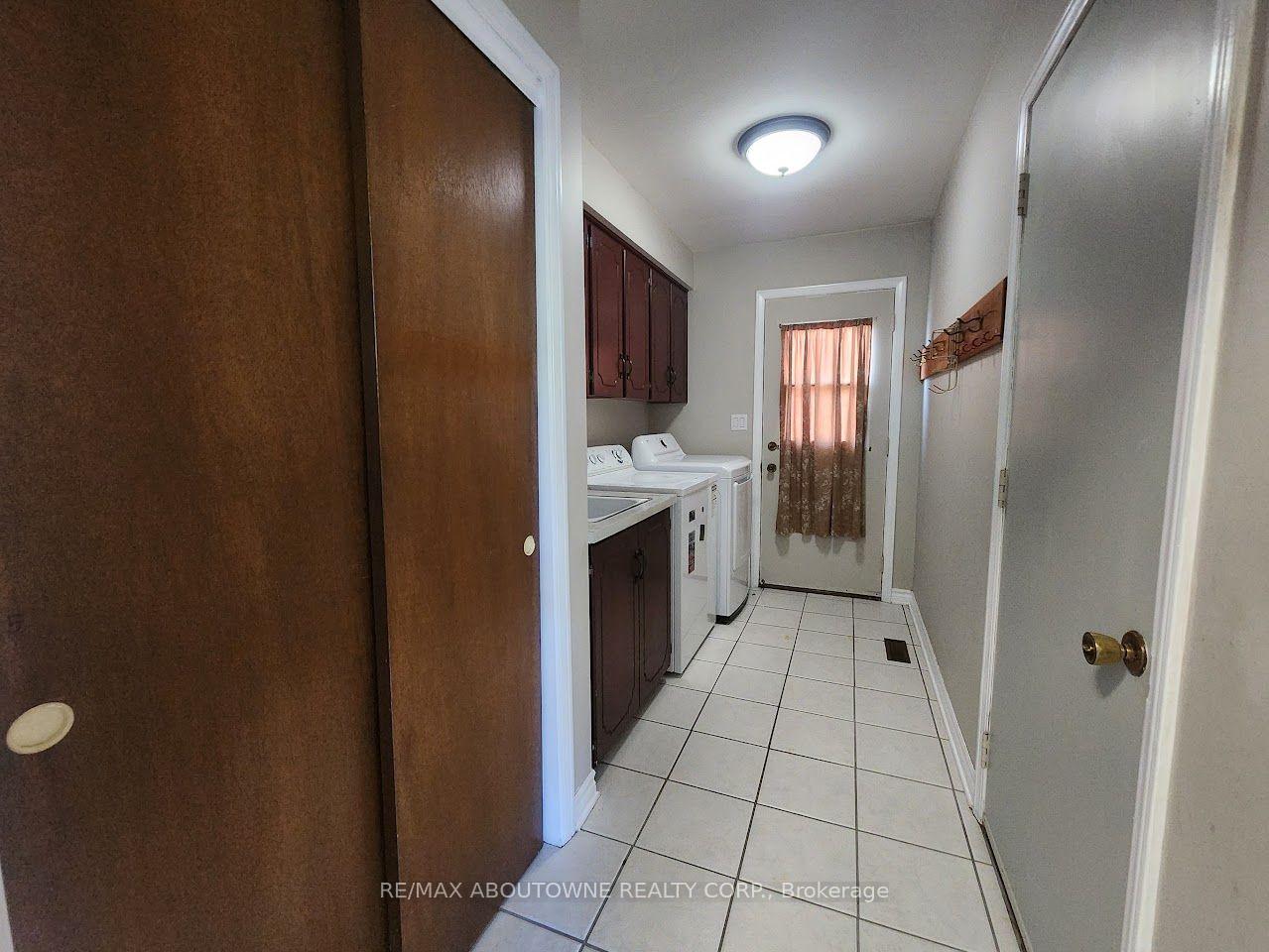 Photo 18 of 64 Adel Drive, St. Catharines, Carlton/Bunting — HOMEH