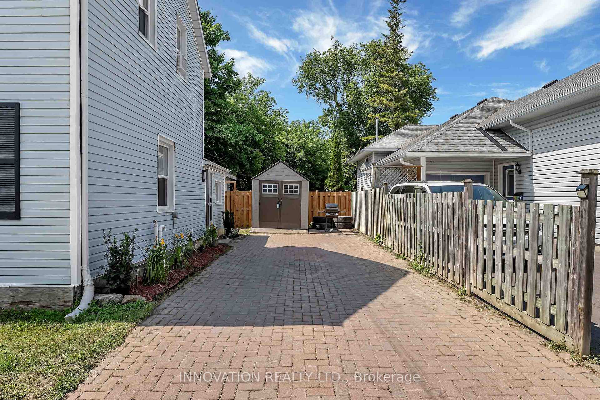 Photo 4 of 58 Russell Street N, Arnprior, Arnprior — HOMEH