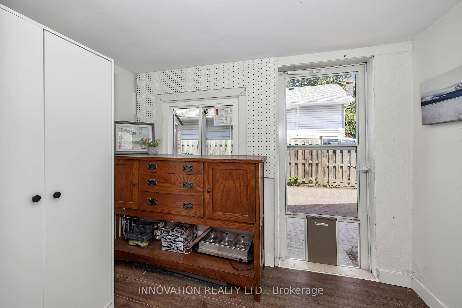 Photo 5 of 58 Russell Street N, Arnprior, Arnprior — HOMEH