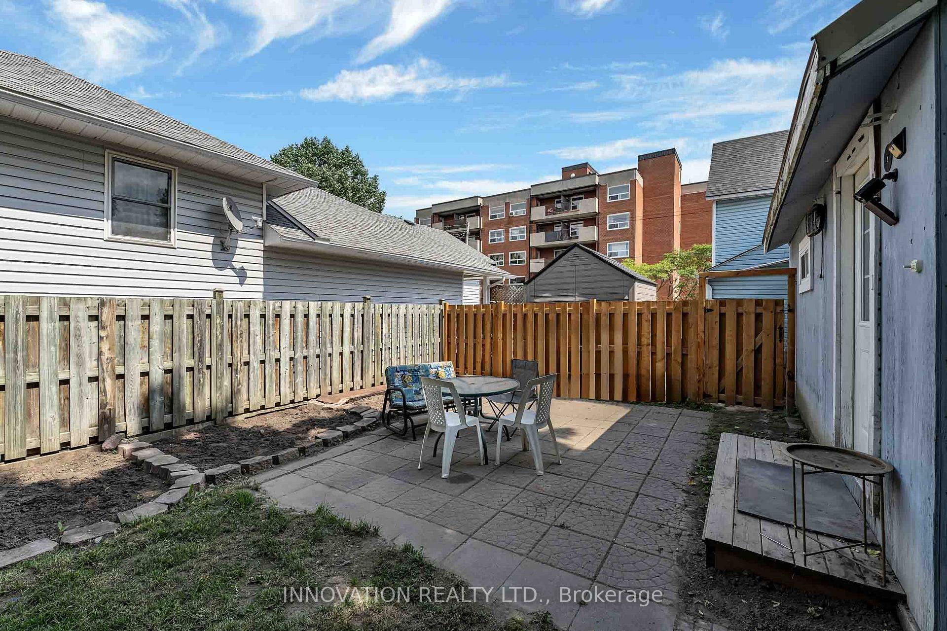 Photo 31 of 58 Russell Street N, Arnprior, Arnprior — HOMEH