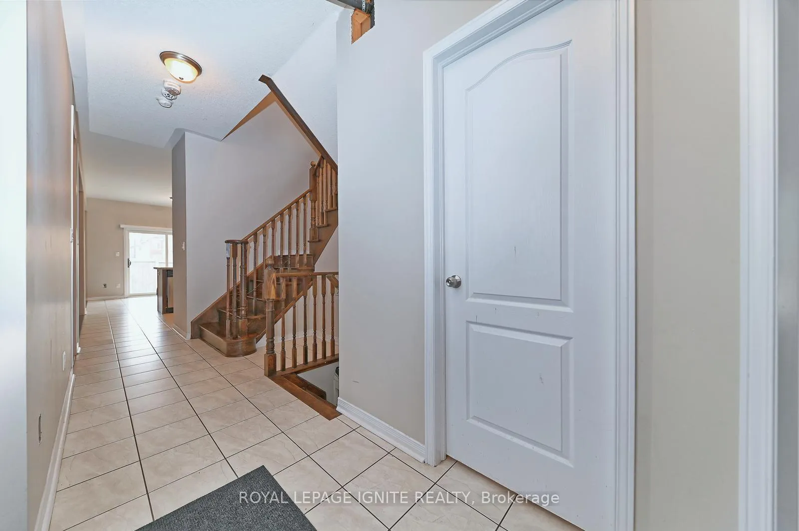 Photo 7 of 22 Thornapple Street, Brampton, Sandringham-Wellington North — HOMEH