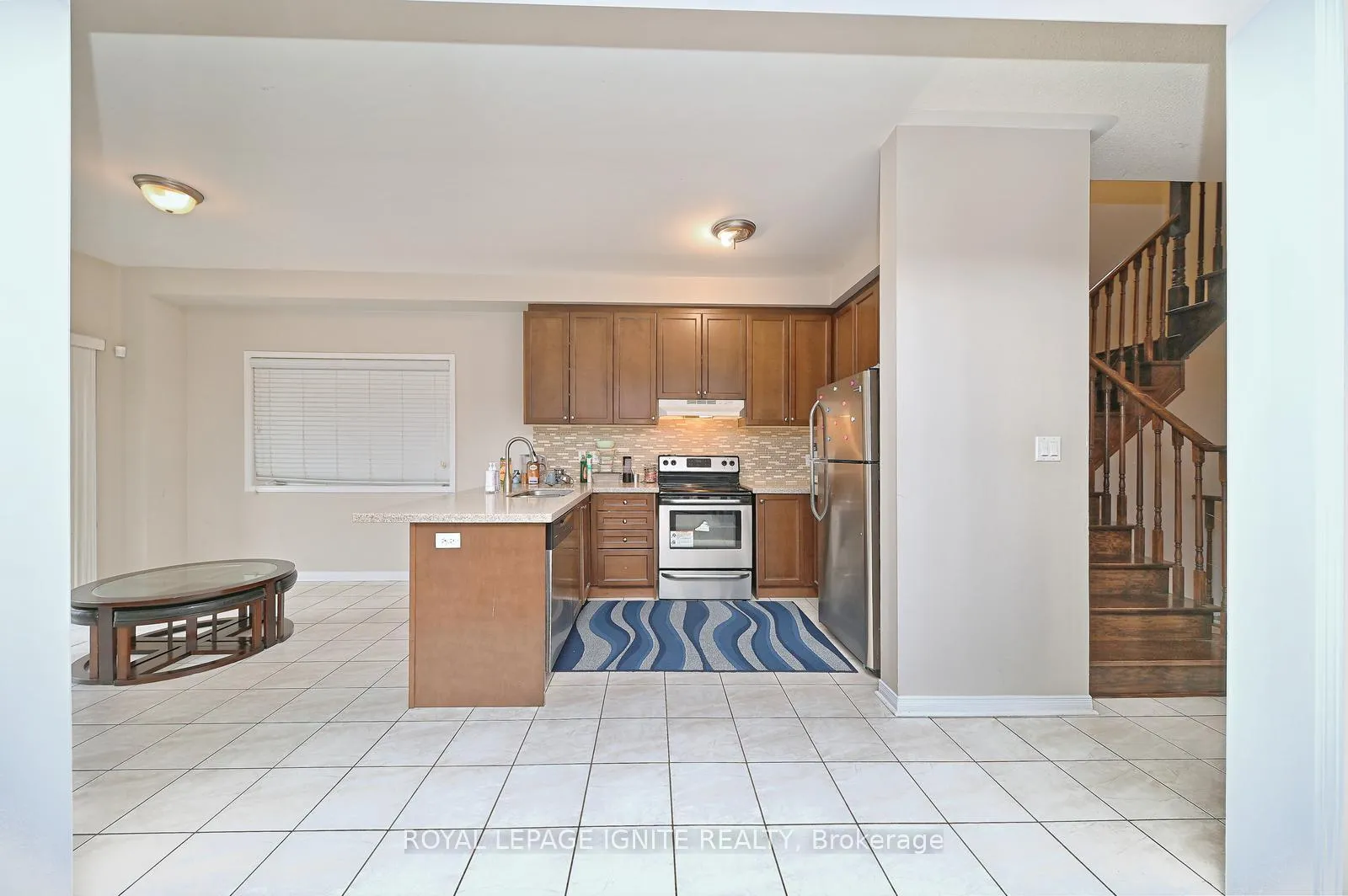 Photo 8 of 22 Thornapple Street, Brampton, Sandringham-Wellington North — HOMEH