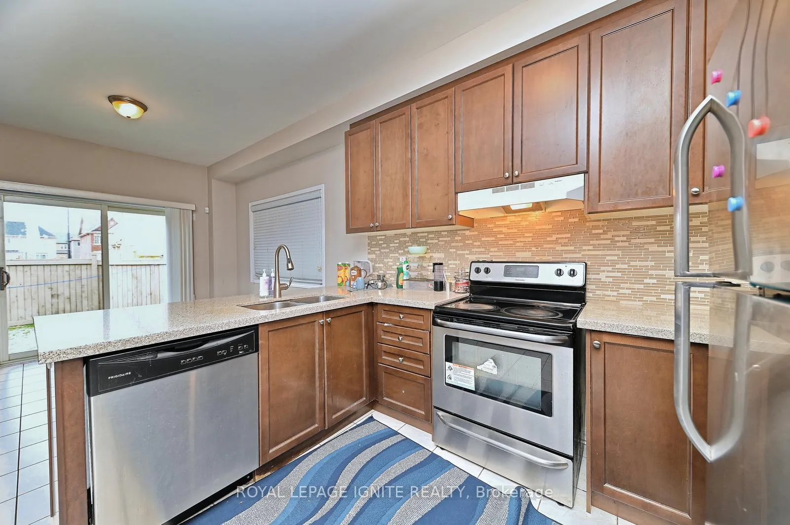 Photo 10 of 22 Thornapple Street, Brampton, Sandringham-Wellington North — HOMEH