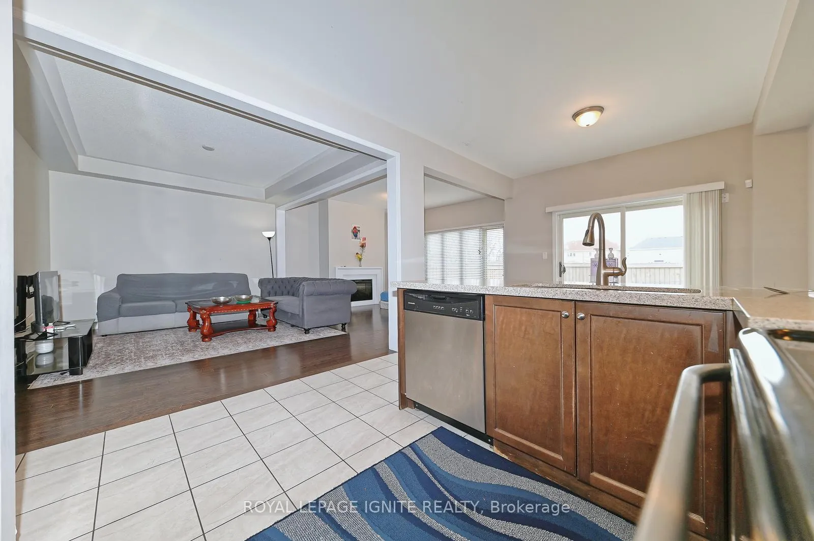 Photo 11 of 22 Thornapple Street, Brampton, Sandringham-Wellington North — HOMEH