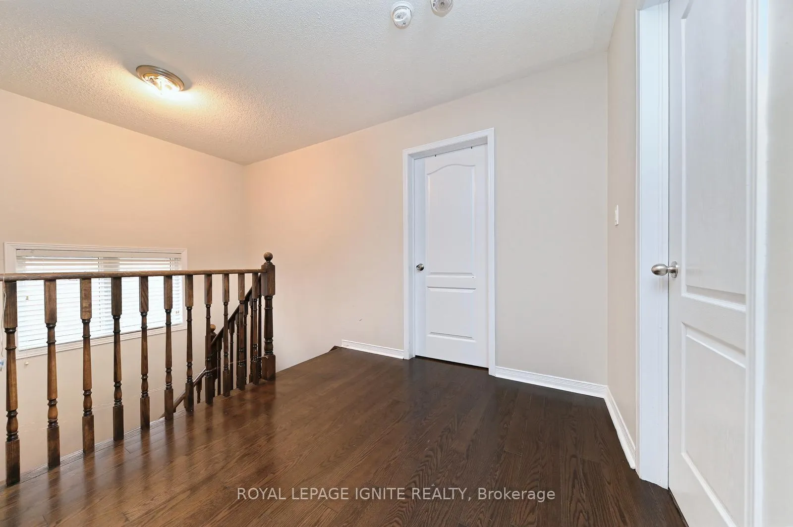 Photo 24 of 22 Thornapple Street, Brampton, Sandringham-Wellington North — HOMEH