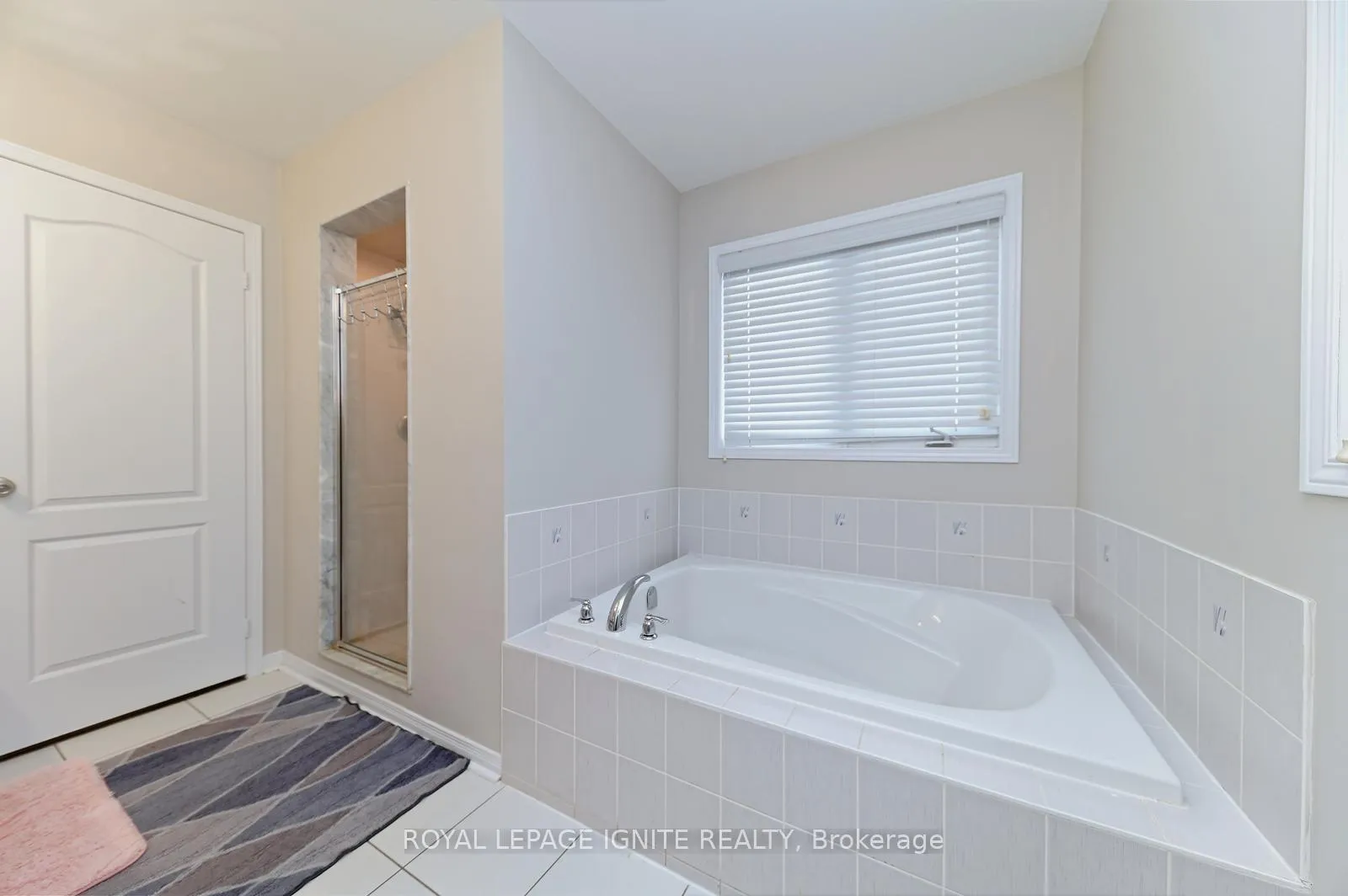 Photo 30 of 22 Thornapple Street, Brampton, Sandringham-Wellington North — HOMEH
