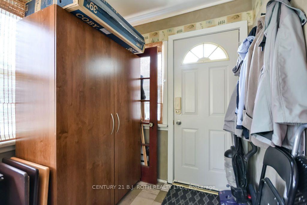 Photo 6 of 124 Mary Street, Orillia — HOMEH