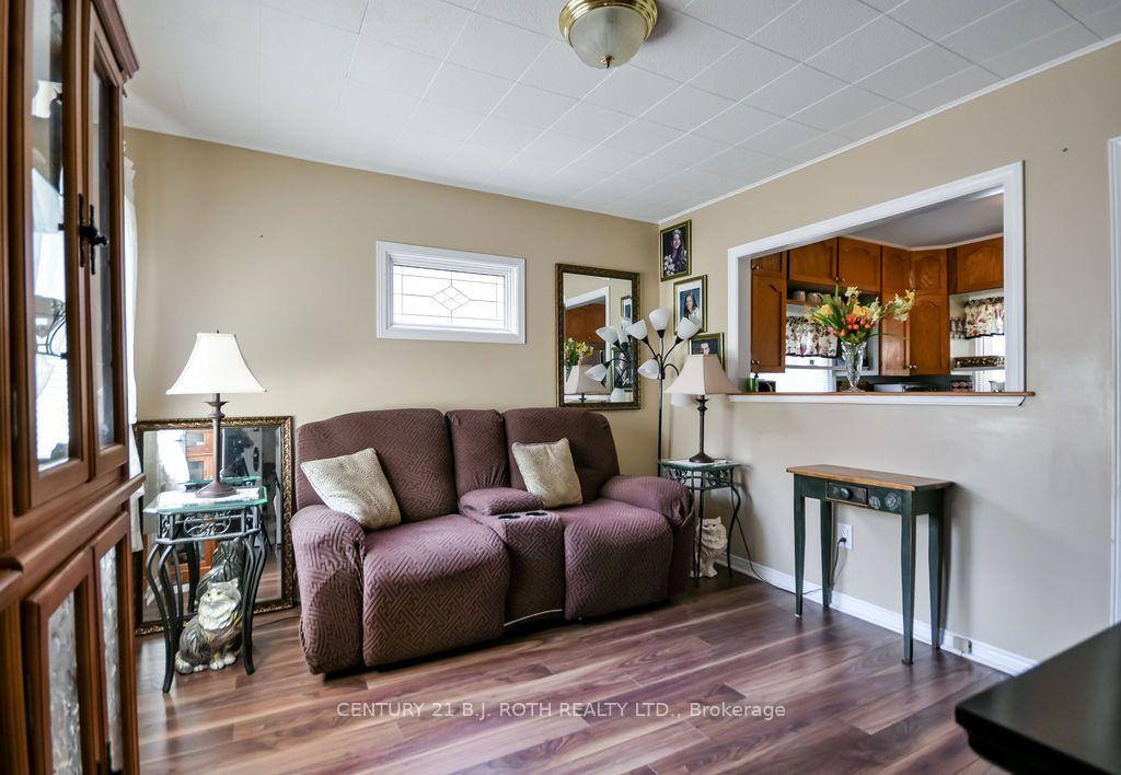 Photo 8 of 124 Mary Street, Orillia — HOMEH