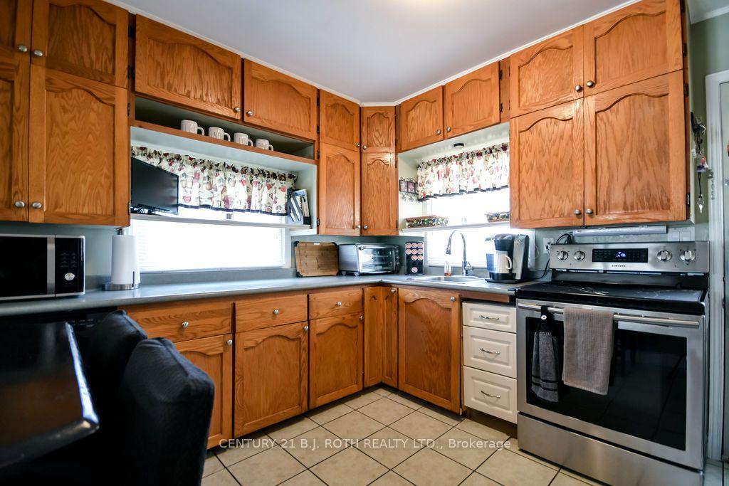 Photo 14 of 124 Mary Street, Orillia — HOMEH