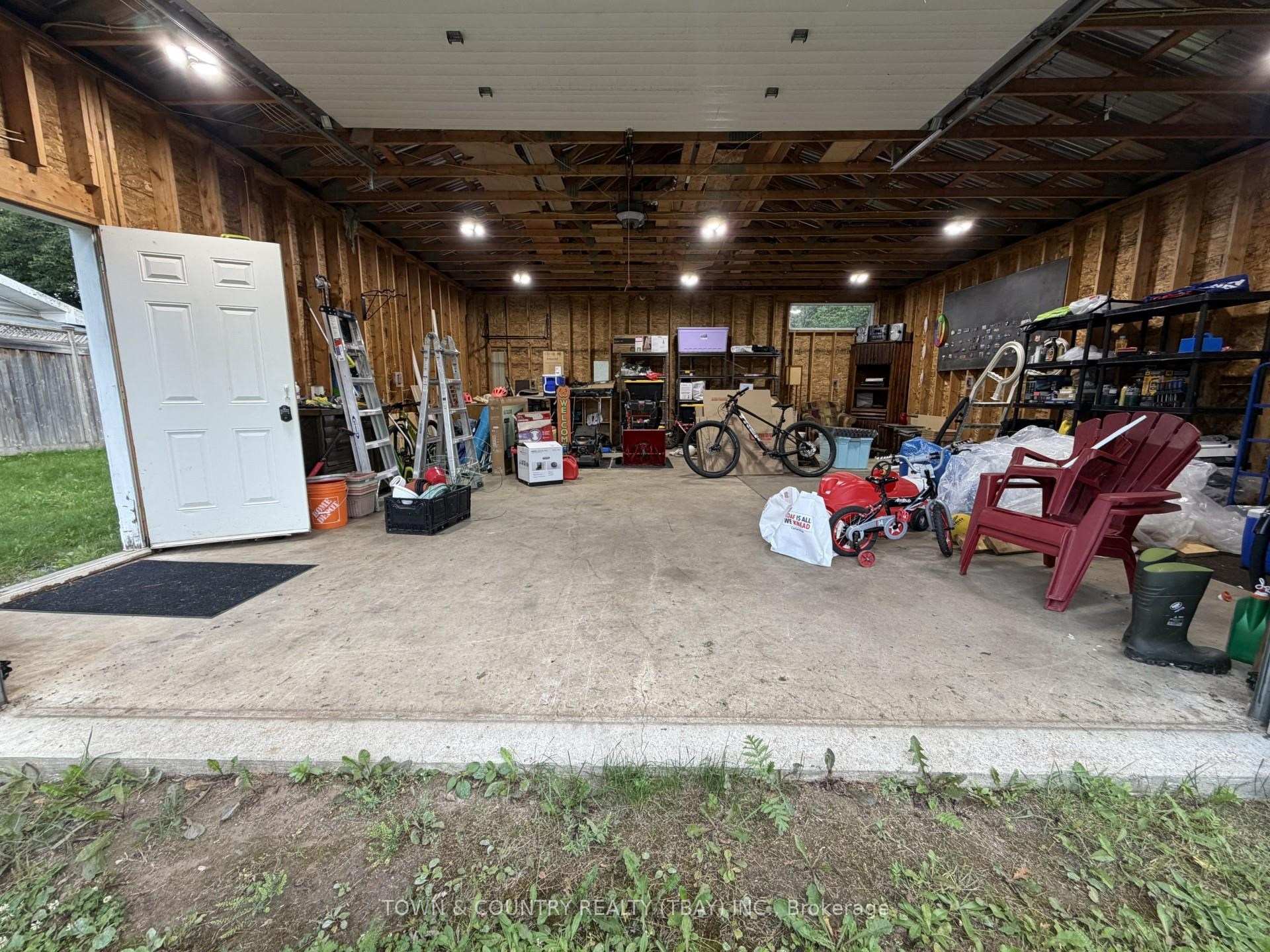 Photo 25 of 1901 Bailey Avenue, Thunder Bay, Westfort — HOMEH