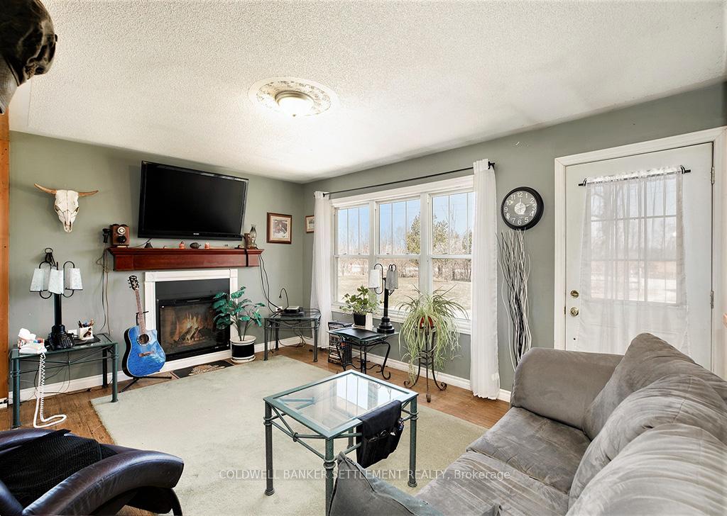 Photo 10 of 345 Elliott Road, Tay Valley, Bathurst/Burgess & Sherbrooke (Bathurst) Twp — HOMEH