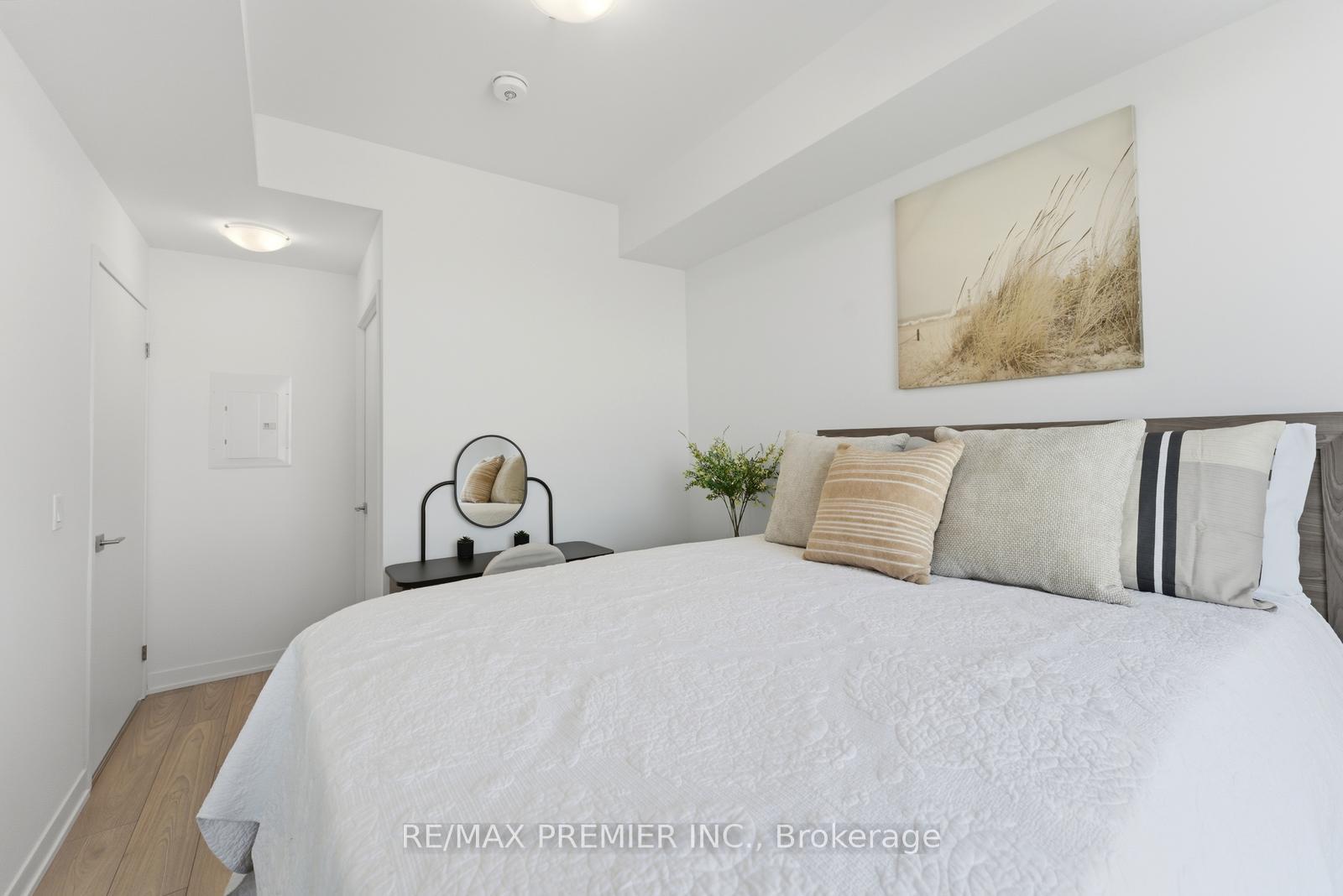 Photo 10 of Unit 1512, 10 Abeja Street, Vaughan, Concord — HOMEH