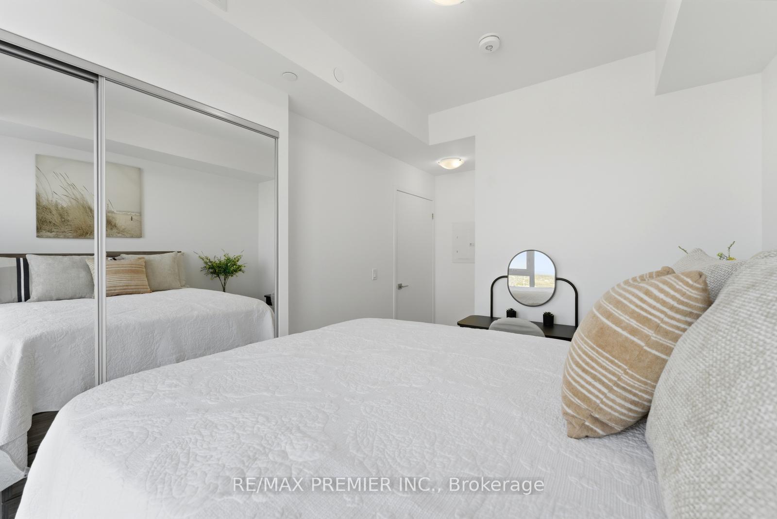 Photo 11 of Unit 1512, 10 Abeja Street, Vaughan, Concord — HOMEH