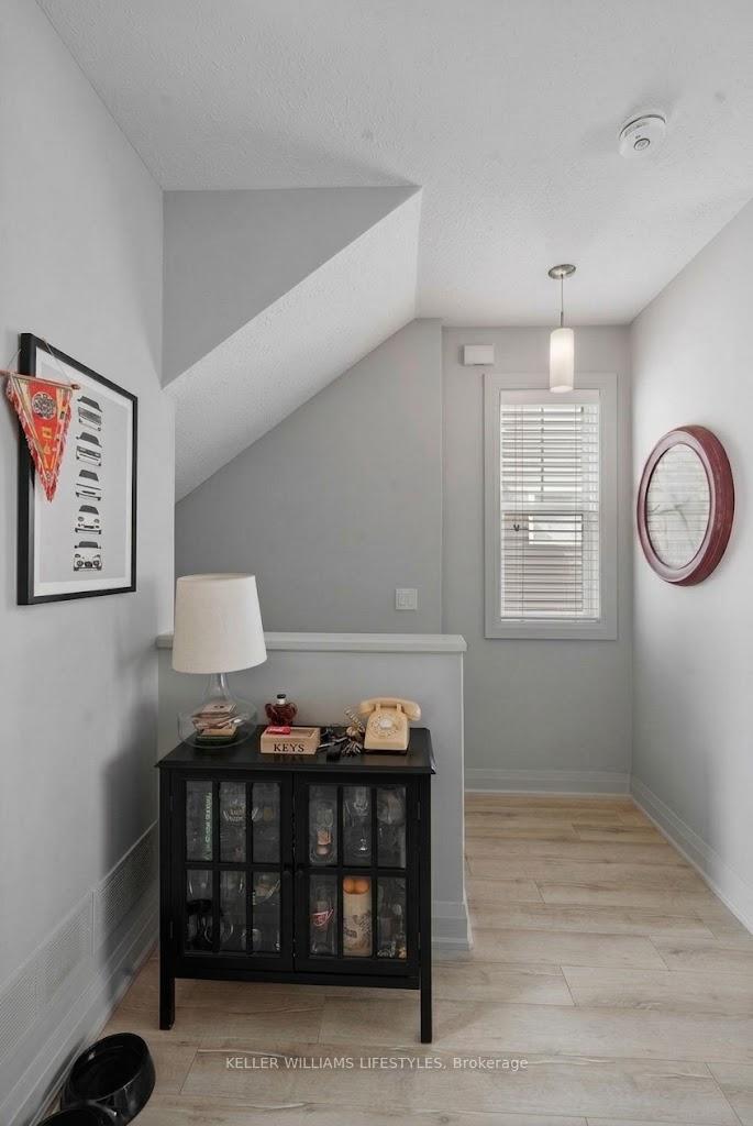 Photo 6 of Unit 52, 3025 Singleton Avenue, London, South W — HOMEH