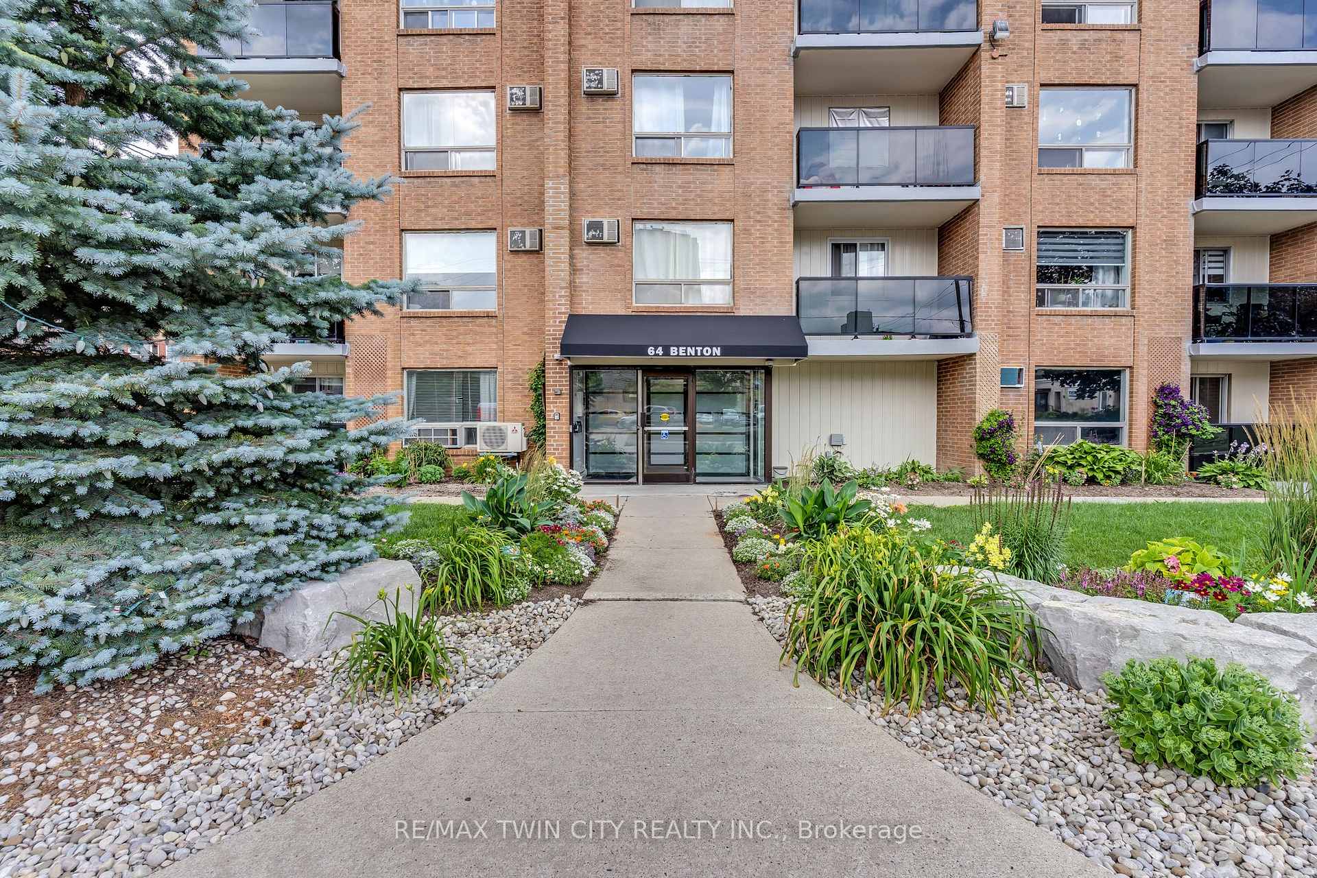 Photo 2 of 64 Benton Street, Kitchener, Cedar Hill — HOMEH
