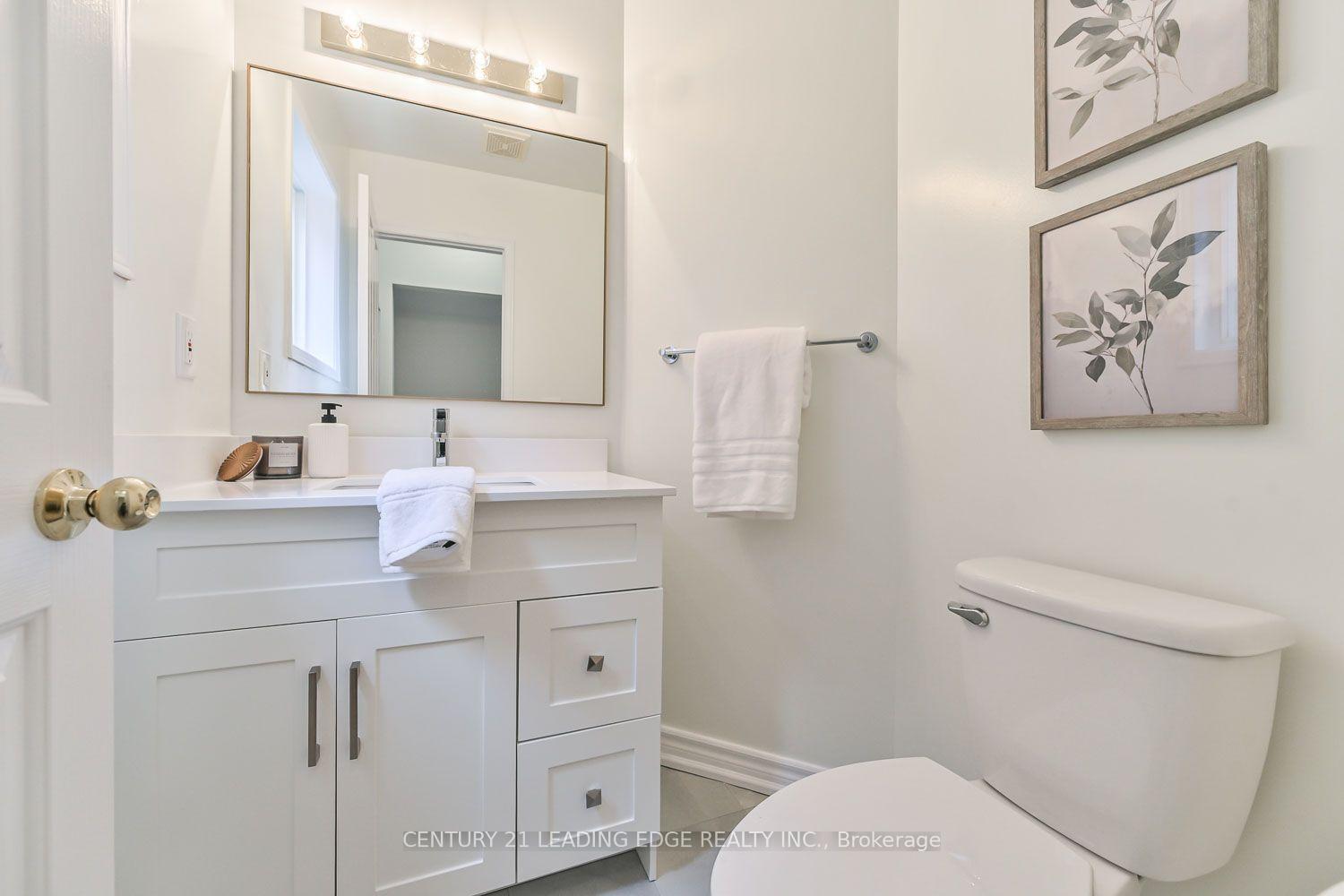 Photo 16 of 23 Crawford Street, Markham, Berczy — HOMEH
