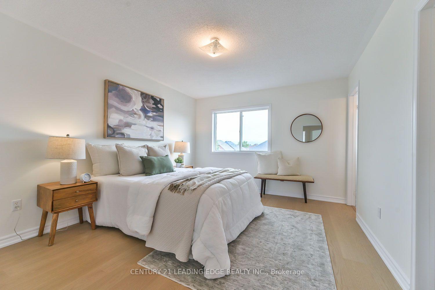 Photo 20 of 23 Crawford Street, Markham, Berczy — HOMEH
