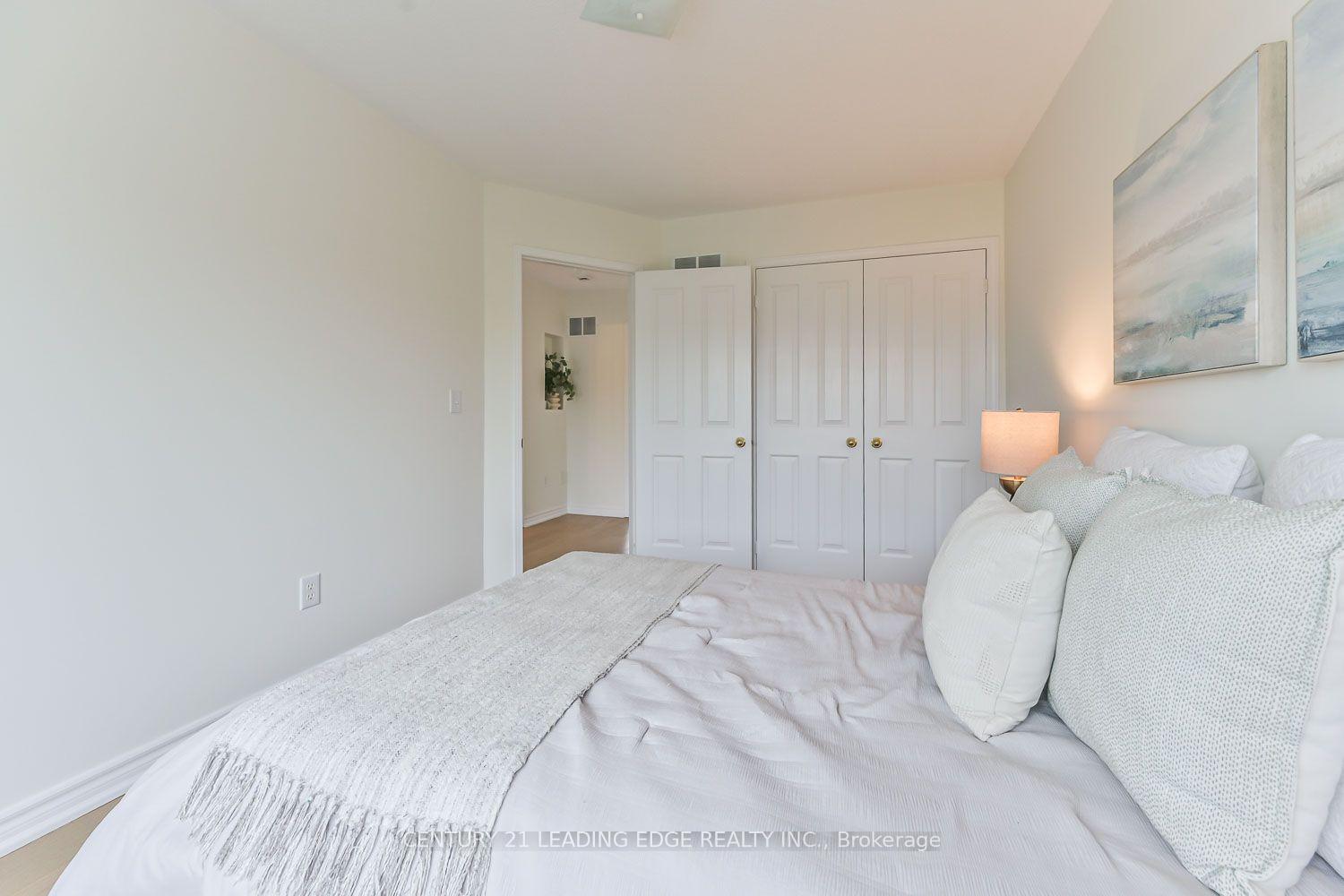 Photo 25 of 23 Crawford Street, Markham, Berczy — HOMEH