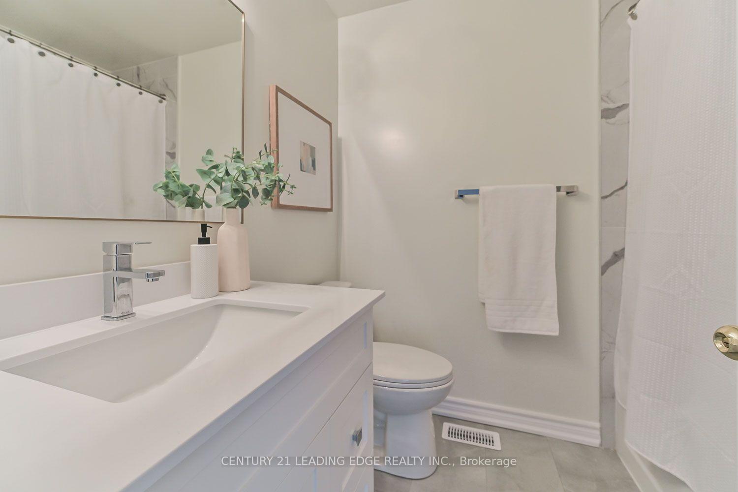 Photo 28 of 23 Crawford Street, Markham, Berczy — HOMEH