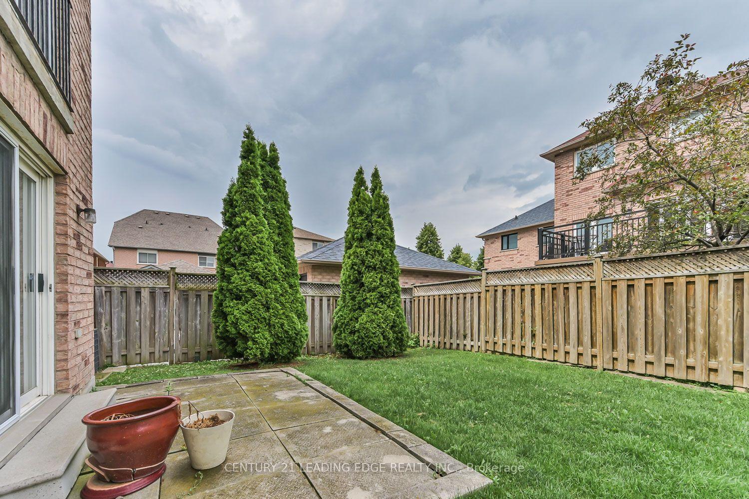 Photo 33 of 23 Crawford Street, Markham, Berczy — HOMEH