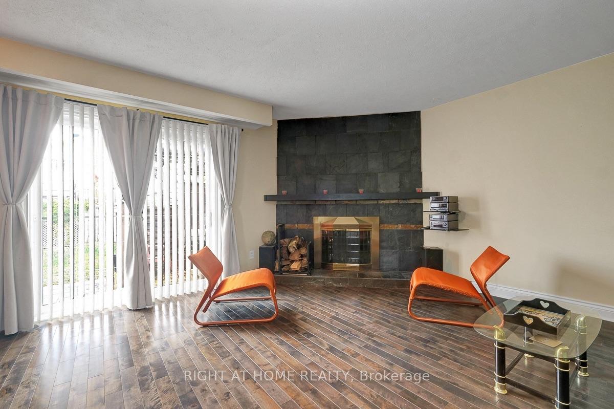 Photo 5 of 1736 Stoneboat Crescent, Ottawa, Convent Glen South — HOMEH