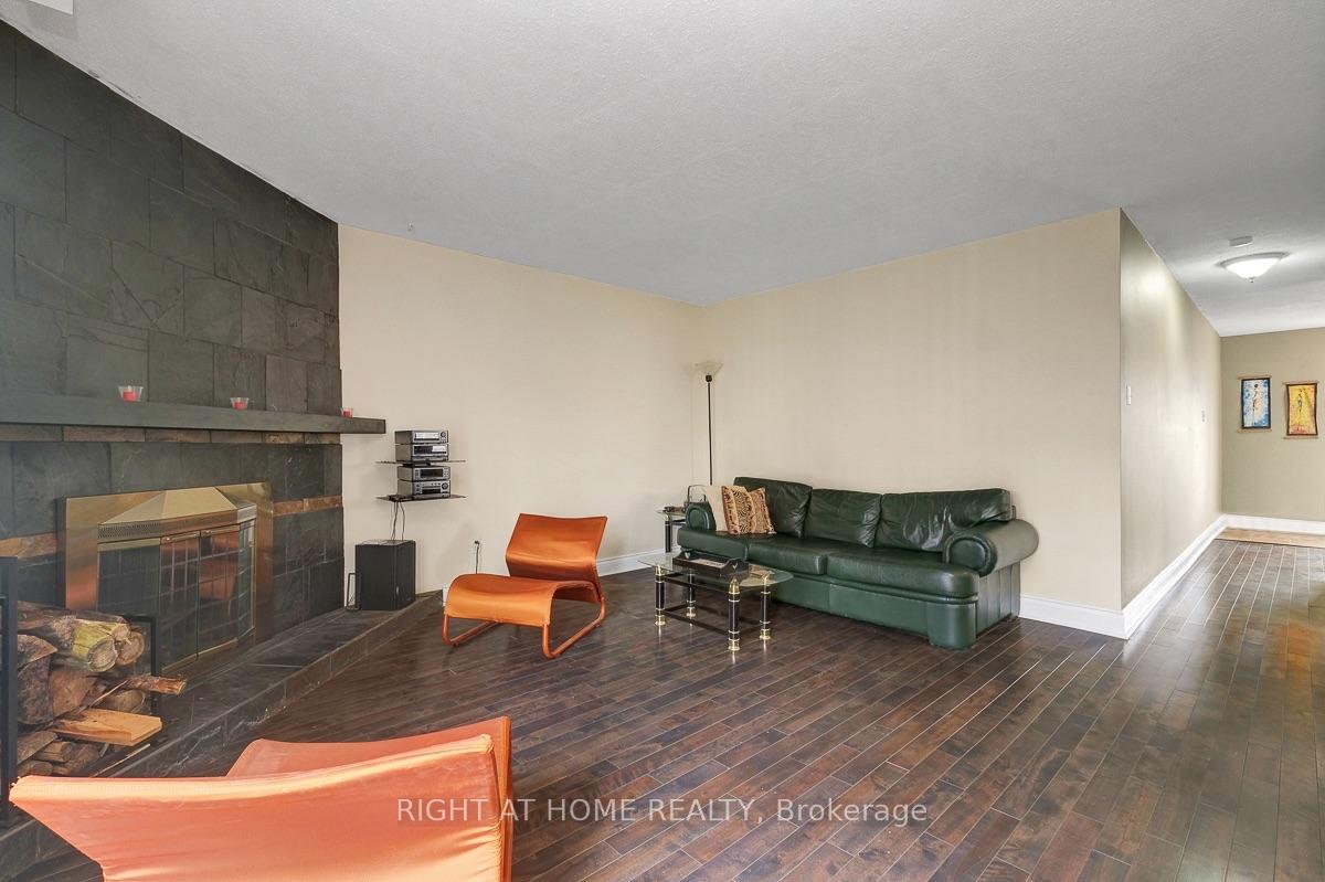 Photo 6 of 1736 Stoneboat Crescent, Ottawa, Convent Glen South — HOMEH