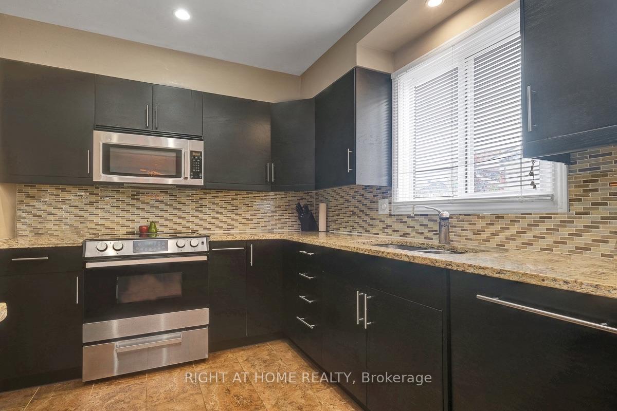 Photo 14 of 1736 Stoneboat Crescent, Ottawa, Convent Glen South — HOMEH