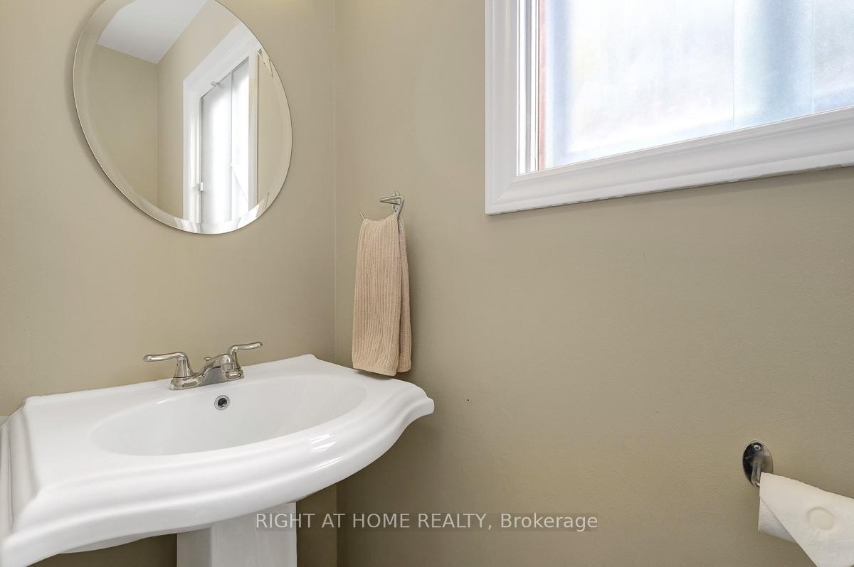 Photo 17 of 1736 Stoneboat Crescent, Ottawa, Convent Glen South — HOMEH