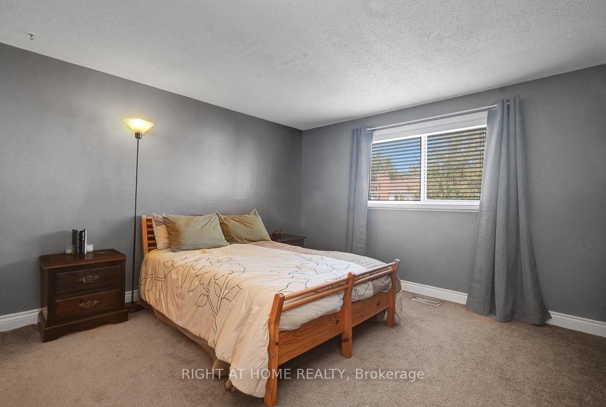 Photo 19 of 1736 Stoneboat Crescent, Ottawa, Convent Glen South — HOMEH