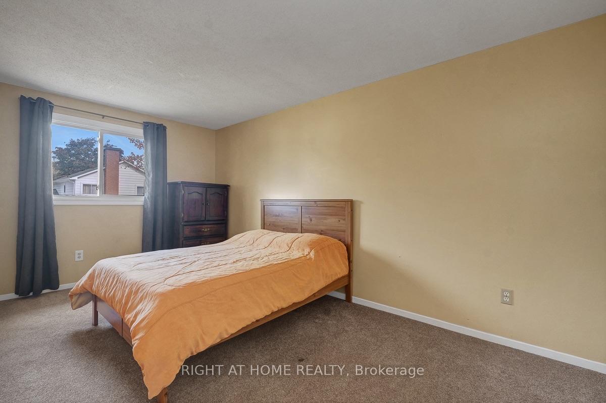 Photo 23 of 1736 Stoneboat Crescent, Ottawa, Convent Glen South — HOMEH