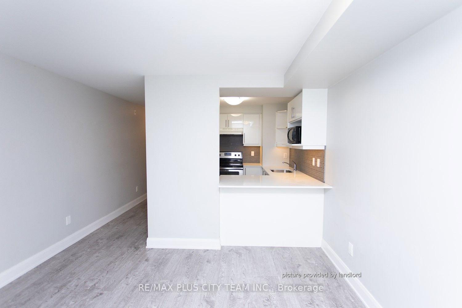 Photo 4 of Unit L06, 686 Bathurst Street, Toronto, Palmerston-Little Italy — HOMEH