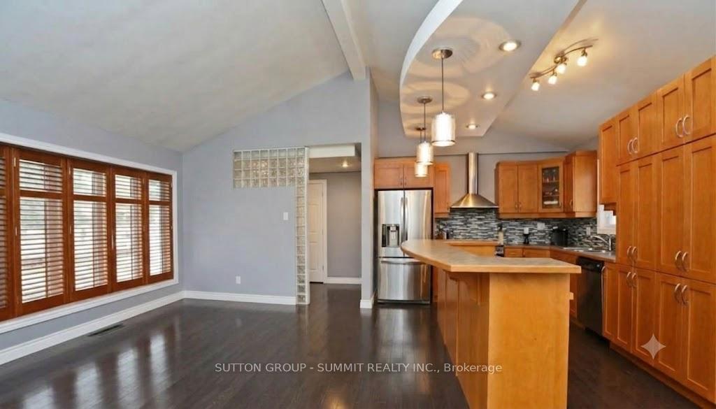 Photo 5 of 1065 Bomorda Drive, Oakville, College Park — HOMEH