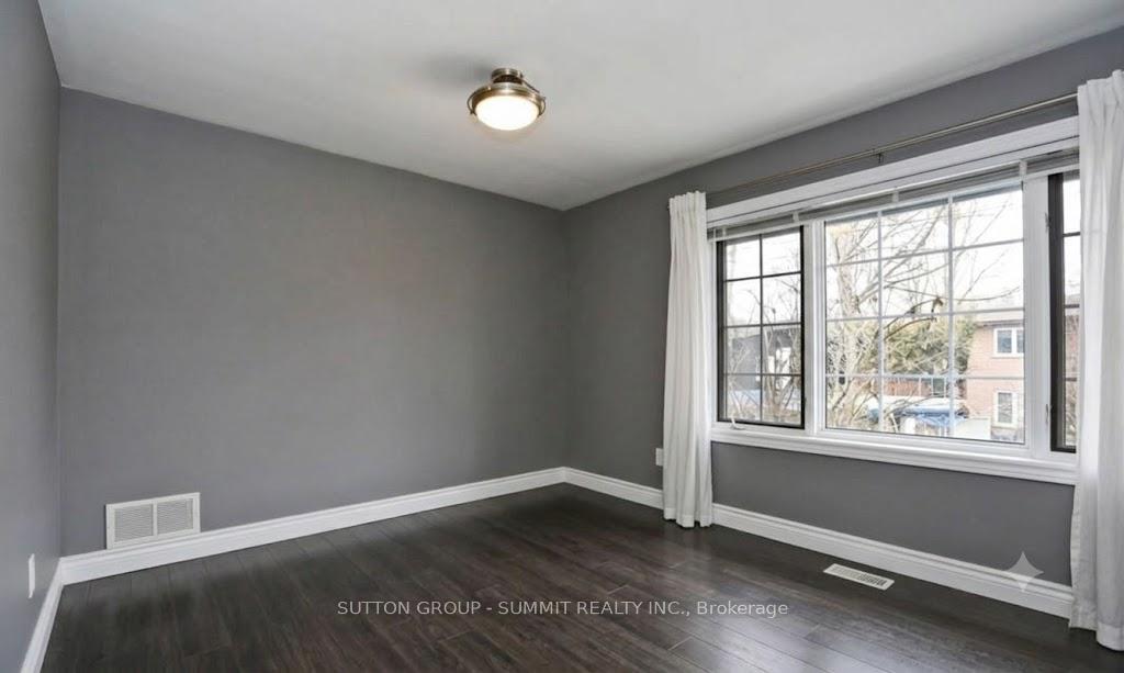 Photo 6 of 1065 Bomorda Drive, Oakville, College Park — HOMEH