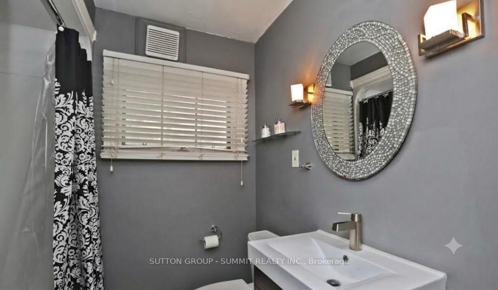 Photo 12 of 1065 Bomorda Drive, Oakville, College Park — HOMEH