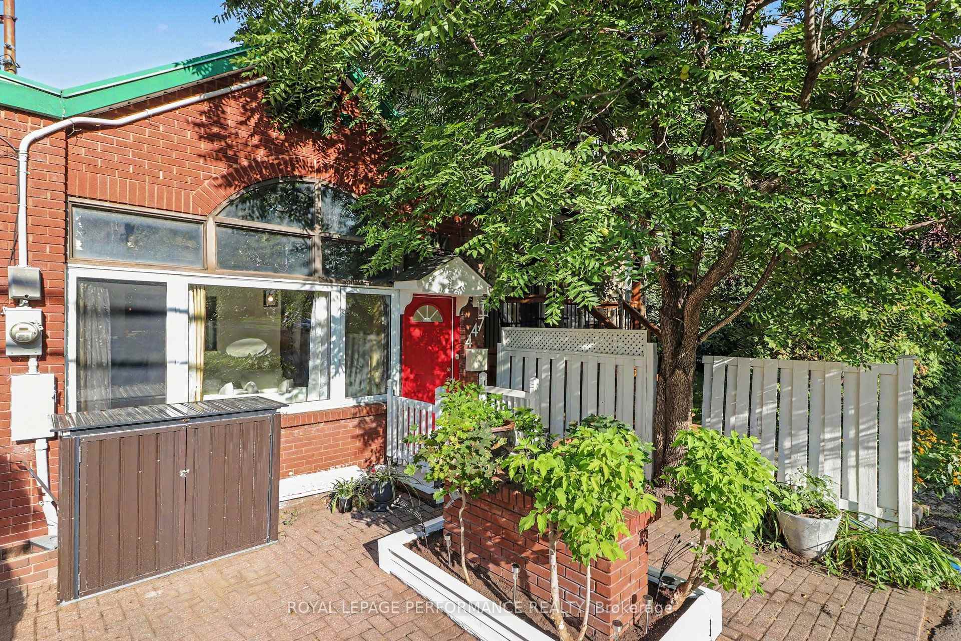 Photo 3 of 447 Hilson Avenue, Ottawa, Westboro/Hampton Park — HOMEH