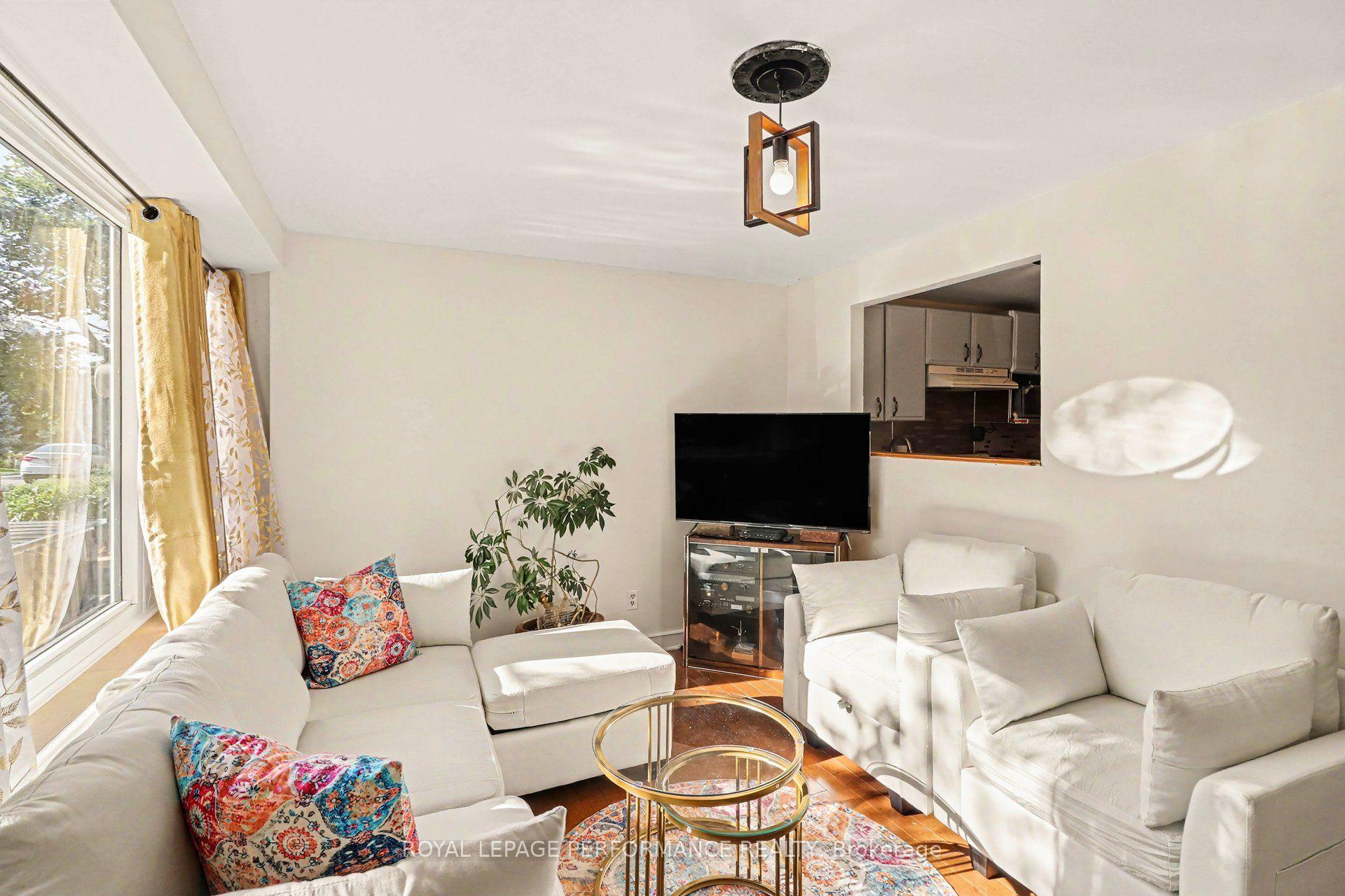 Photo 6 of 447 Hilson Avenue, Ottawa, Westboro/Hampton Park — HOMEH