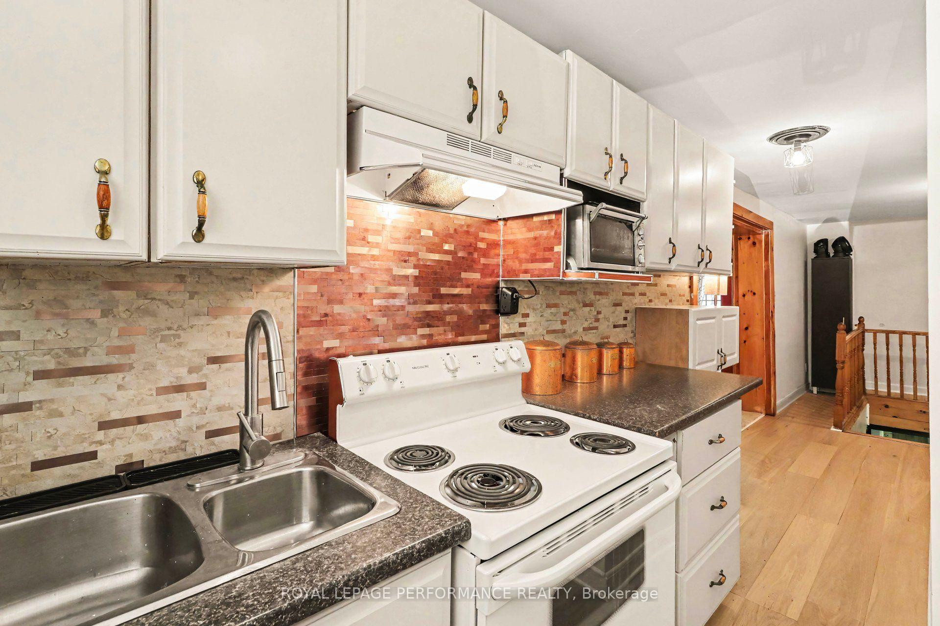 Photo 8 of 447 Hilson Avenue, Ottawa, Westboro/Hampton Park — HOMEH